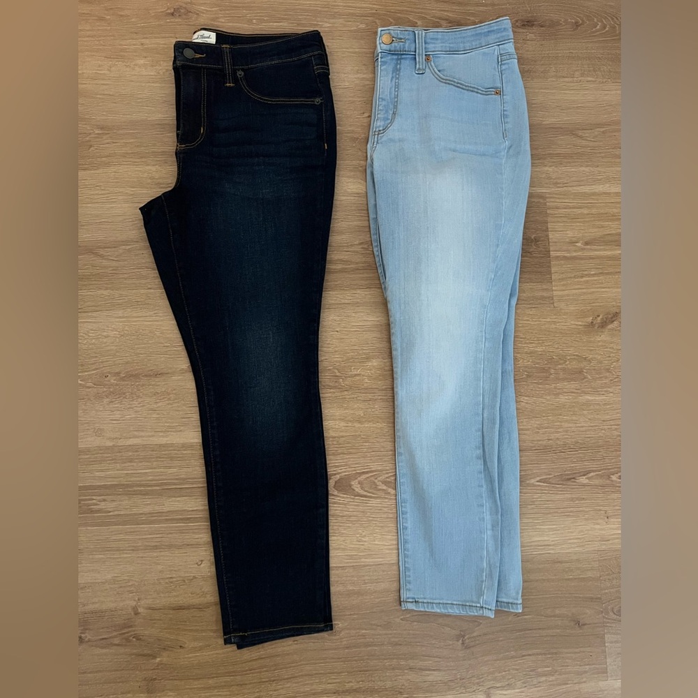 Universal Thread Straight Leg Jeans Black and Blue